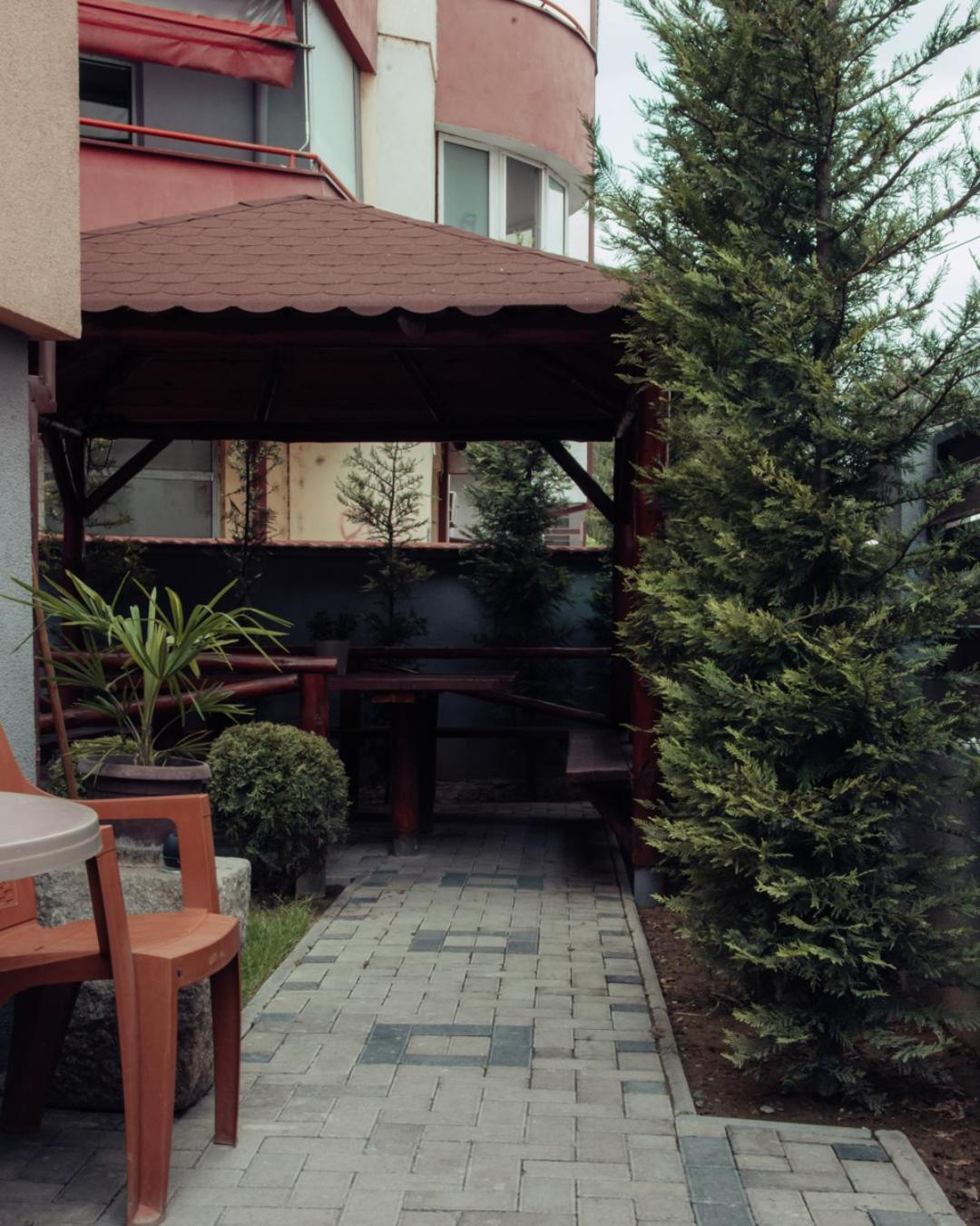 Skopje Downtown Hostel Ngoại thất bức ảnh