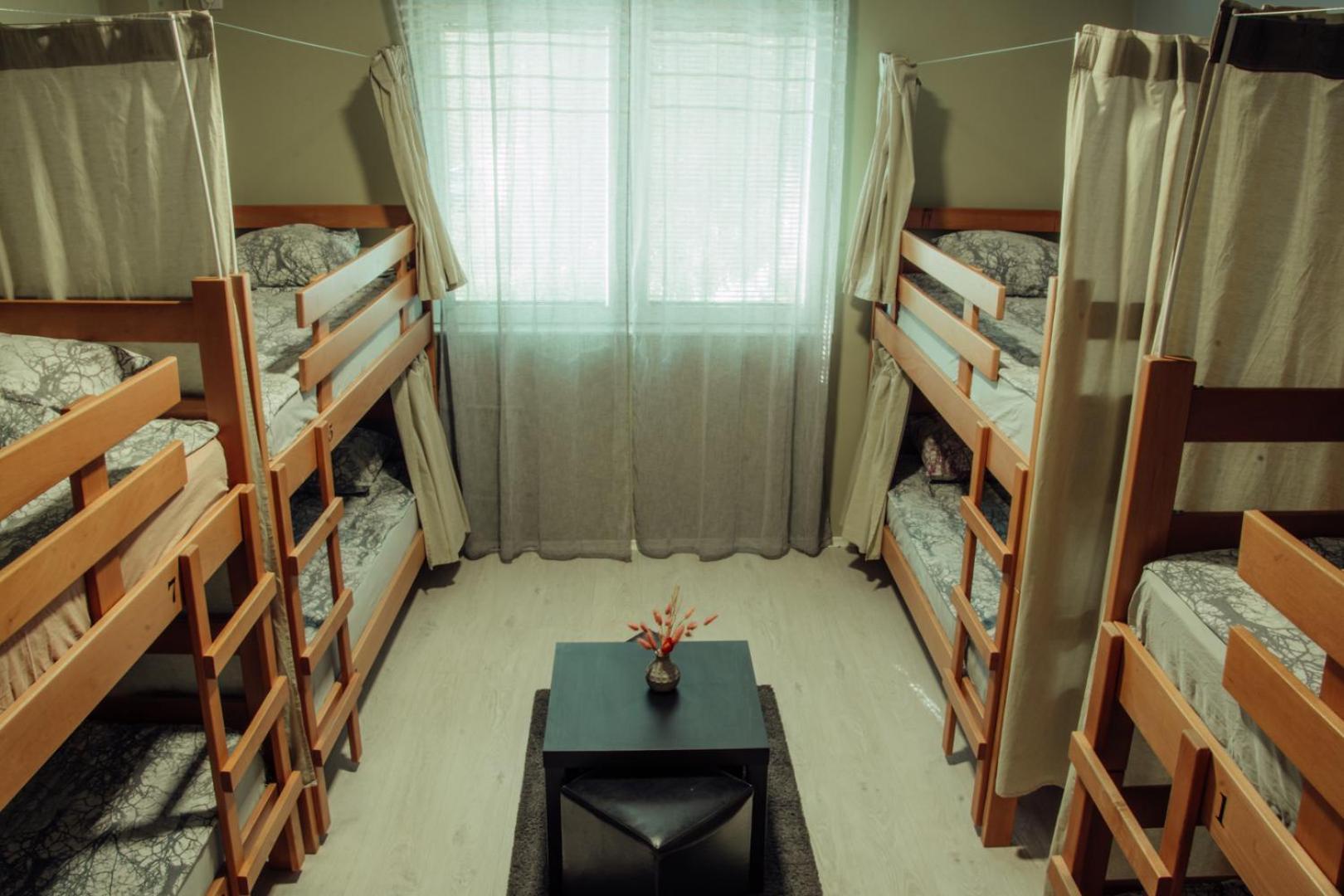 Skopje Downtown Hostel Ngoại thất bức ảnh