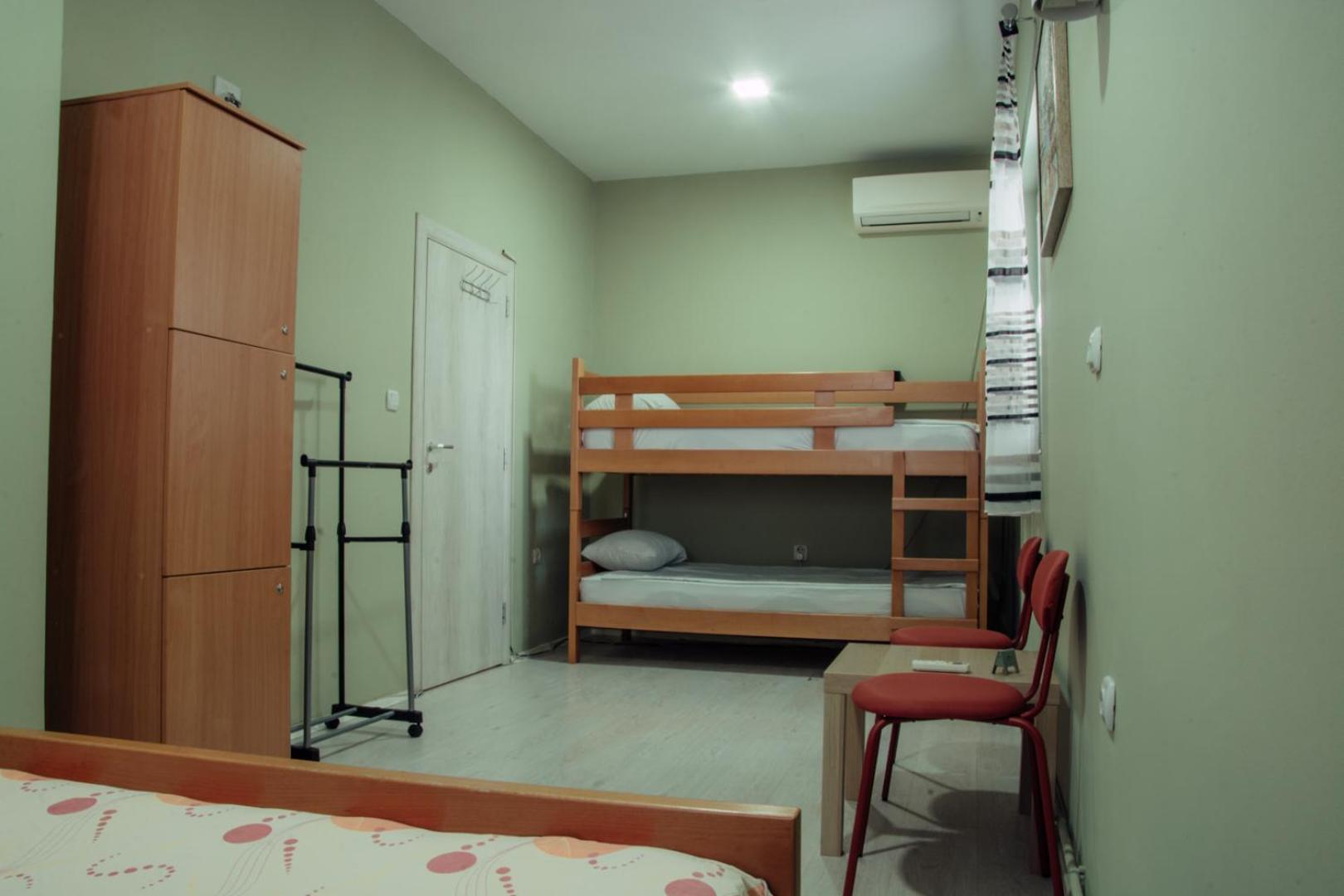 Skopje Downtown Hostel Ngoại thất bức ảnh